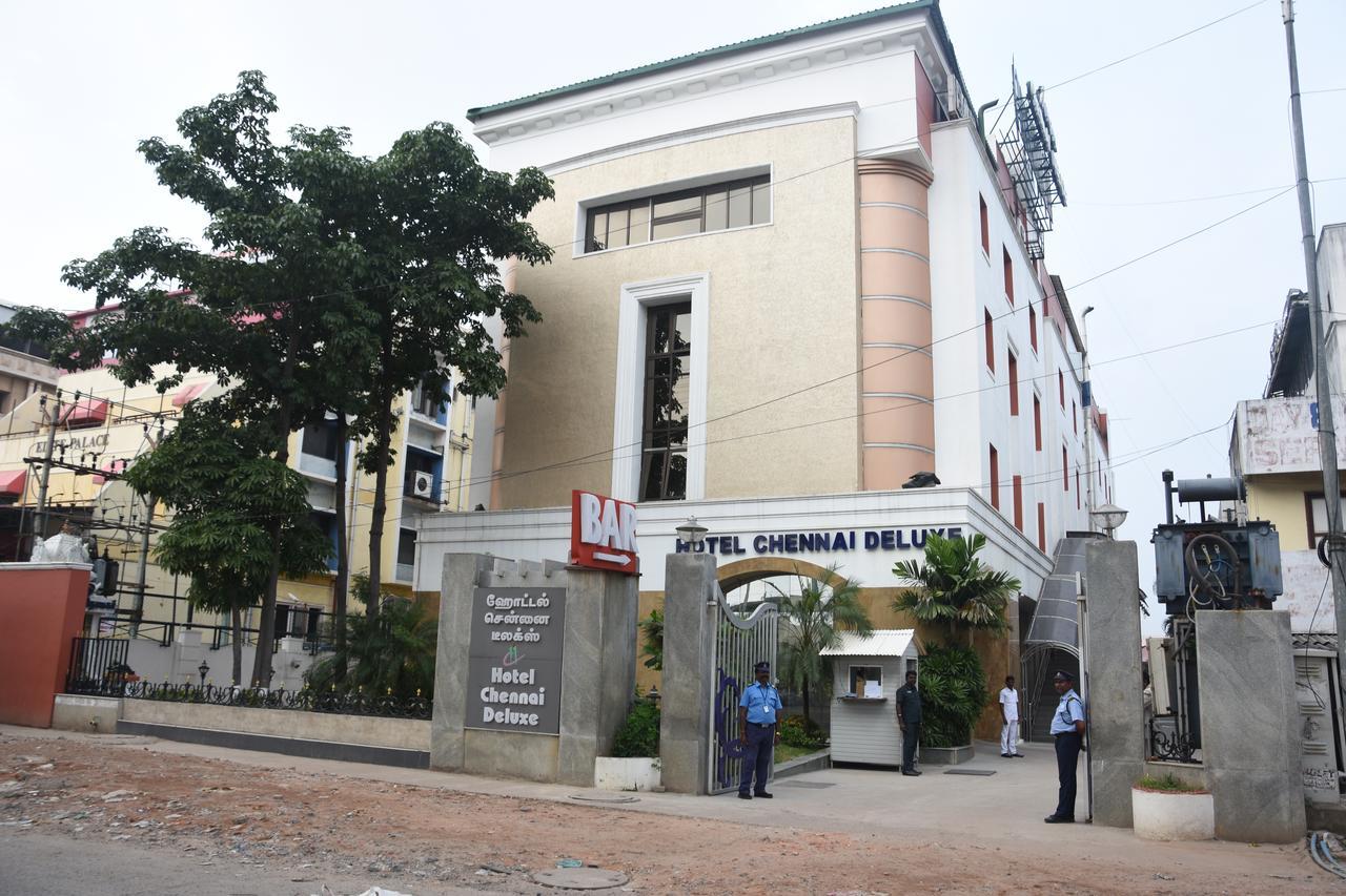 Ulo Chennai Deluxe Hotel Exterior photo