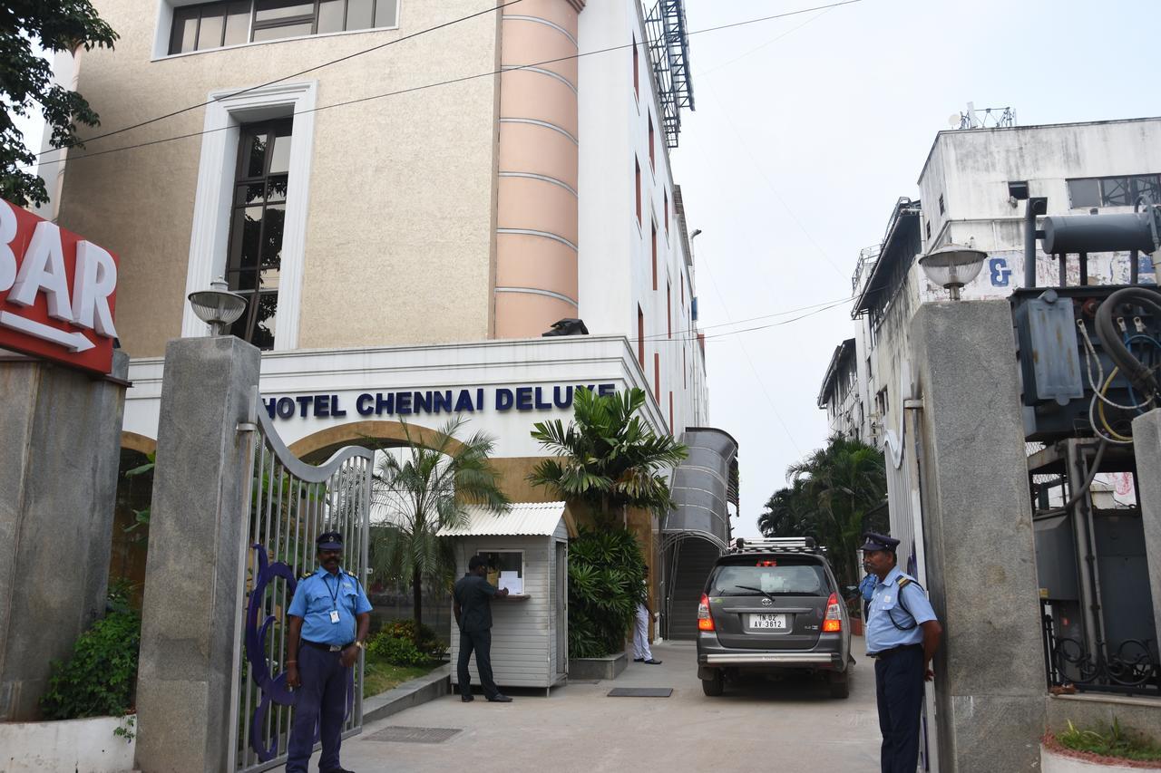 Ulo Chennai Deluxe Hotel Exterior photo